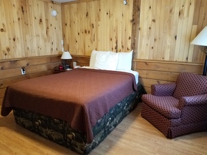 Classic Drive Up Rooms, 1 Queen Bed Photo 4